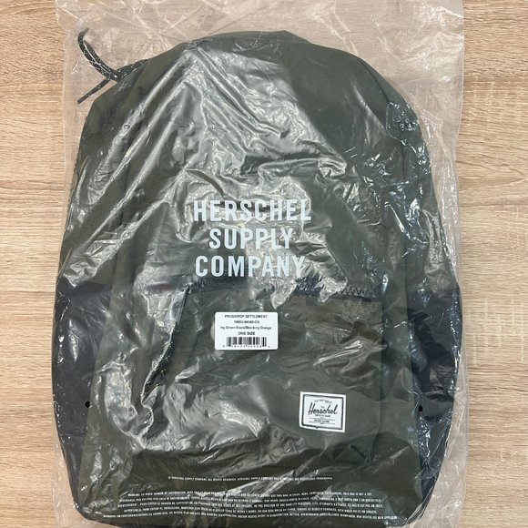 Herschel Supply CO. Laptop Backpack Settlement 15 Inch Ivy Green/Black/Shocking - Picture 5 of 10